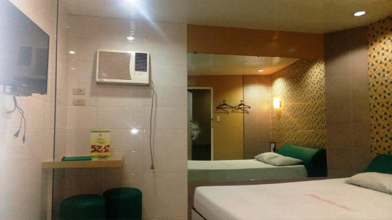 Mahal Kita Drive Inn Pasay Luaran gambar