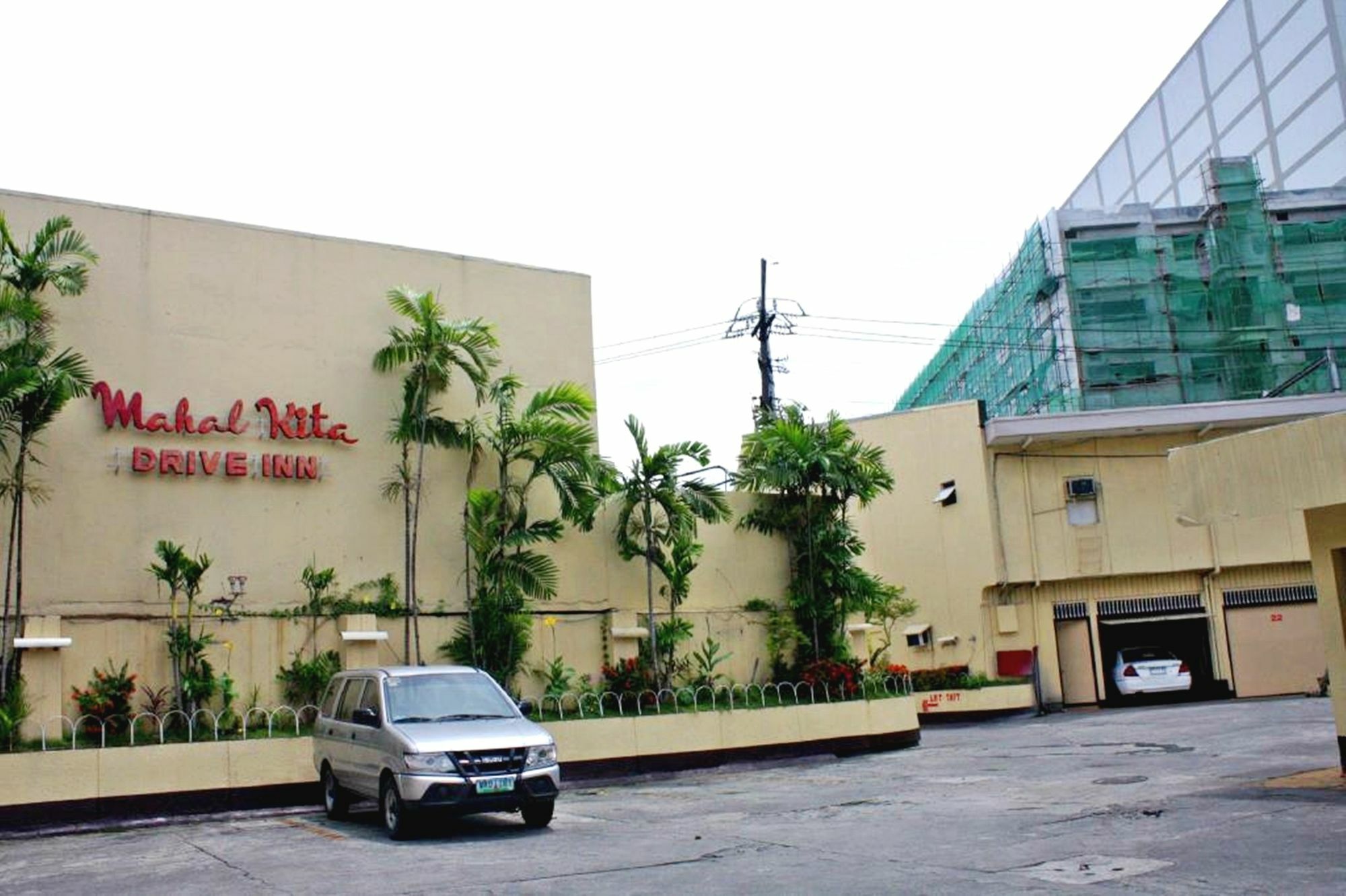Mahal Kita Drive Inn Pasay Luaran gambar